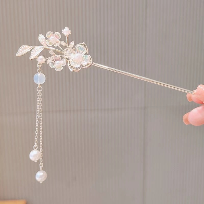 Lily of the Valley Hairpin – Elegant Floral Step Hair Clip